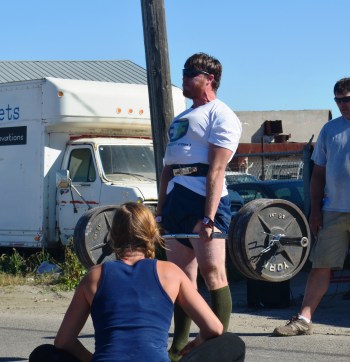 Clay on his way to 16 reps in 75 seconds with a 405lbs deadlift.